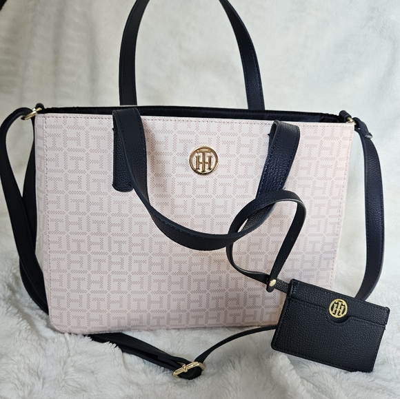 Tommy Hilfiger Purse - Picture 6 of 9